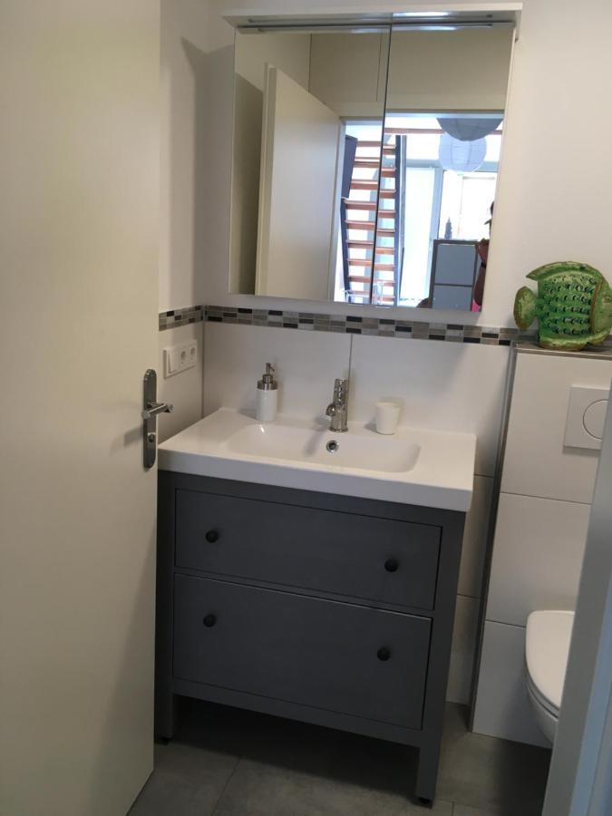 Moderne Wohnung Mit Studio In Bauernhausscheune Am See Biersdorf Buitenkant foto